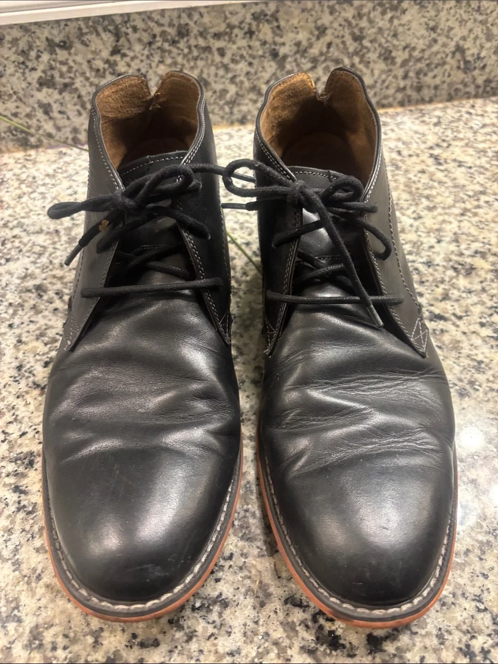Men's Black Leather Lace-Up Chukka Boots